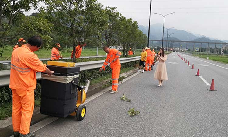 小型樹(shù)葉收集器