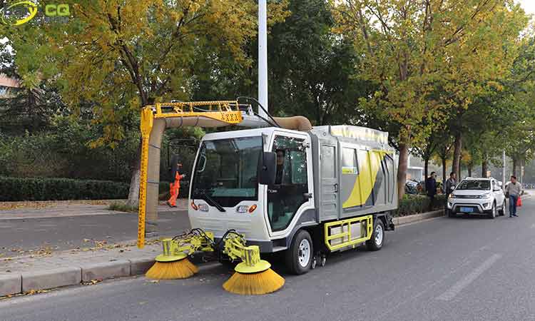 多功能樹葉收集車