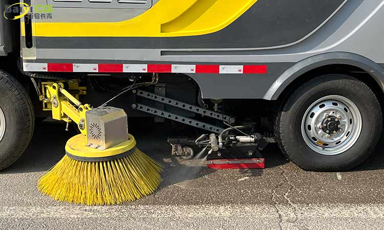 小型道路洗掃車