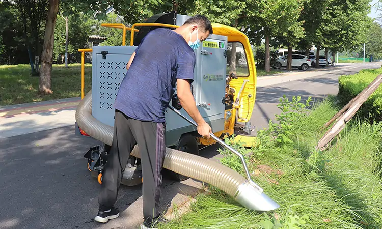 吸樹葉的機(jī)械