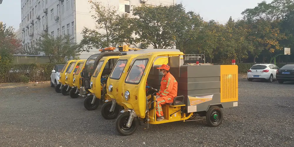 純電動(dòng)洗掃車，小型電動(dòng)洗掃車，洗掃車，馬路洗掃車，電動(dòng)洗掃車小型