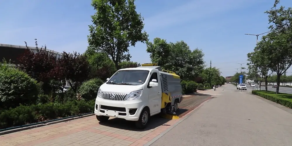 可上牌道路洗掃車_電動(dòng)洗掃車_環(huán)衛(wèi)洗掃車_小型洗掃車