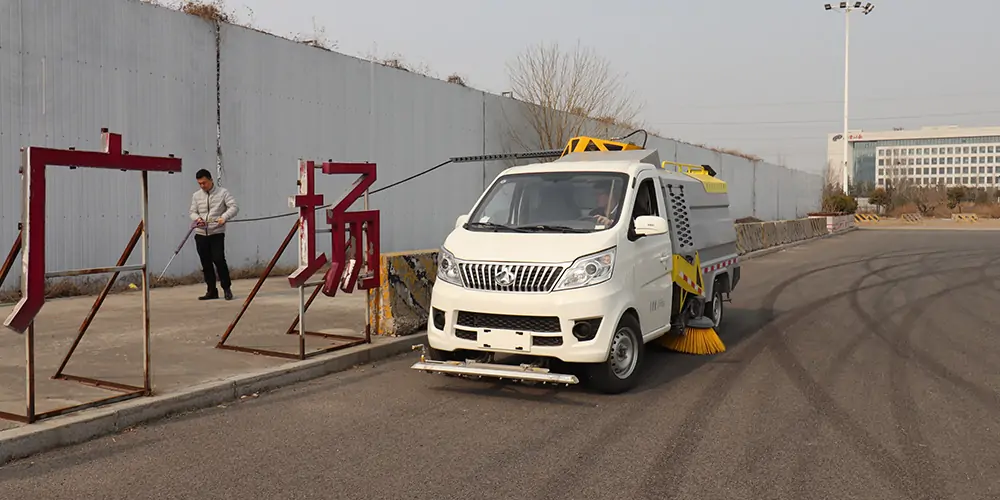 可上牌道路洗掃車_電動(dòng)洗掃車_環(huán)衛(wèi)洗掃車_小型洗掃車