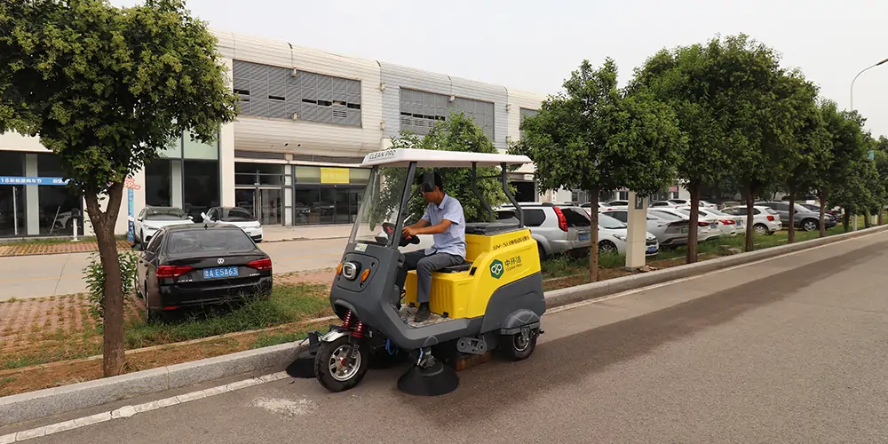 清掃車_電動(dòng)掃地車_廠區(qū)掃地車_園區(qū)掃路車_景區(qū)清掃車