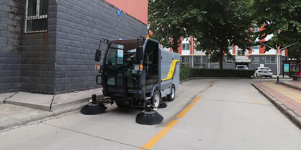 清掃車_電動掃地車_廠區(qū)掃地車_園區(qū)掃路車_景區(qū)清掃車