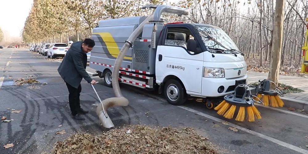 樹葉收集車 多功能樹葉收集車 吸樹葉的機(jī)器 新型樹葉收集車 電動樹葉專用收集車