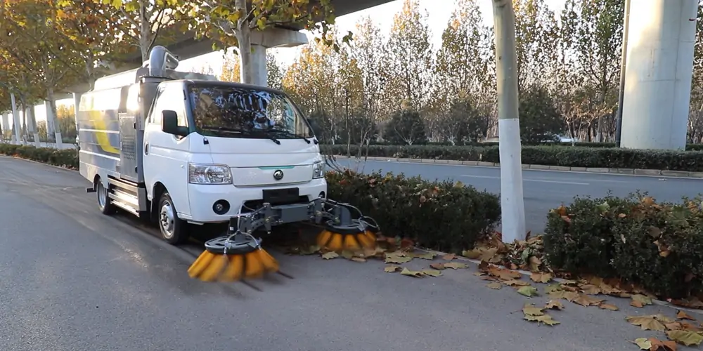 樹葉收集車 多功能樹葉收集車 吸樹葉的機(jī)器 新型樹葉收集車 電動樹葉專用收集車