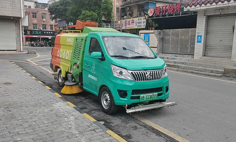 純電動(dòng)洗掃車發(fā)貨，助力城市衛(wèi)生建設(shè)