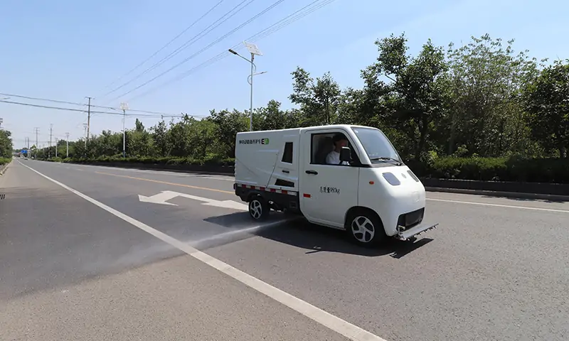 新時代城市清潔助手：新能源多功能高壓清洗車