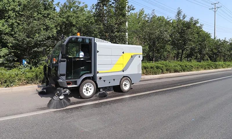 純電動(dòng)小型清掃車(chē)：高效環(huán)保的城市清潔解決方案