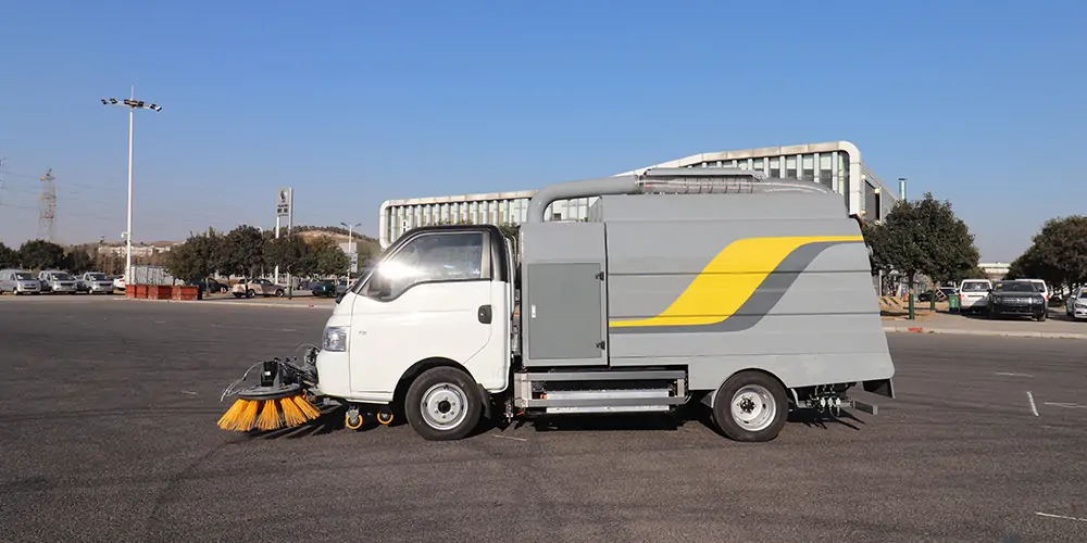 新能源樹葉收集車 新能源多功能樹葉收集車 新能源吸樹葉的機(jī)器 新能源新型樹葉收集車