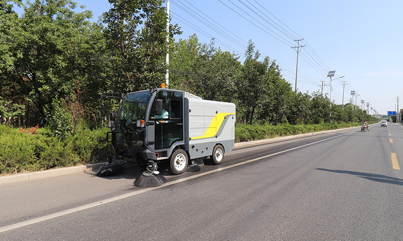 純電動(dòng)清掃車(chē)發(fā)貨：助力城市環(huán)境衛(wèi)生建設(shè)